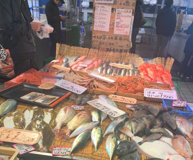 【いくのなスポット】巨大水槽にびっくり!鮮魚ならお任せ「活魚センター大昌総業」 – いくのぐらし